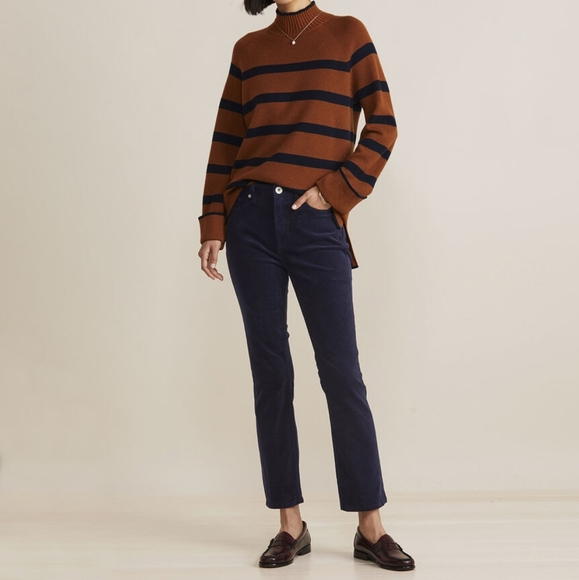 Vineyard Vines Mid-Rise Kick Flare Cords | Size 26 - Picture 2 of 9